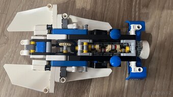 LEGO® TECHNIC 42045 Závodní hydroplán - 4