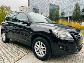 Volkswagen Tiguan 2.0TDI 4x4 AUTOMAT NAVI VÝHŘEV SERVISKA - 4