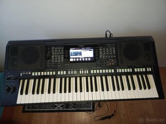 Yamaha PSR s775 - 4