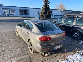 Mazda 3  1.6i benzin  Rok 2005. Klima, ALU kola, zimní pneu - 4