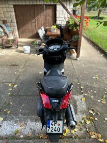 Skútr MBK 125r (Yamaha Xmax) - 4