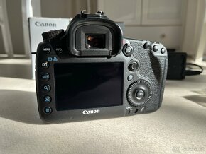 Canon EOS 5D iii - 4