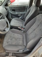 hyundai accent 1.3i rv2005 - 4