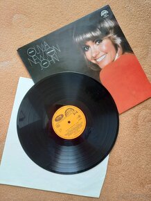 Nehrané LP Olivia Newton John - 4