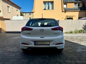 HYUNDAI I20 1.2BA  ČR 1 MAJITEL SERVISNÍ KNIHA NEHAVAROVANÉ - 4