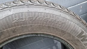 BMW X5 zimni pneu NEXEN 235/65R17 - 4