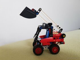 LEGO TECHNIC 42116 Smykový nakladač - 4