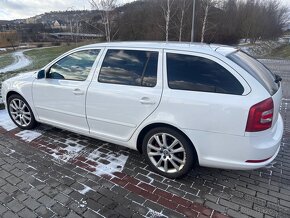 Škoda Octavie 2.tdi RS - 4