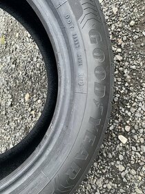 Prodám nové Goodyear 205/60 R16 92V - 4