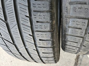 225/35R19 88W  Toyo Snowprox - 4