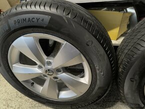 ALU kola Škoda Kodiaq 5x112 r17 Originál, pneu 8mm Michelin - 4