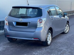 TOYOTA VERSO 2.0 D4D,SERVIS TOYOTA,KRÁSNÝ STAV - 4