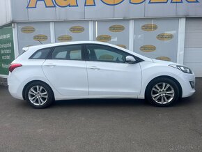 Prodám Hyundai i30 1.6 CRDi Weekend kombi - 4