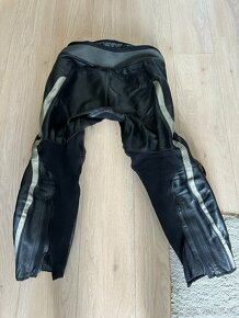 Kombinéza na motorku DAINESE, vel. 54, dvoudílná - 4