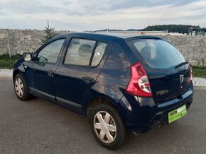 Dacia Sandero 1.6 rok 2012 - 4