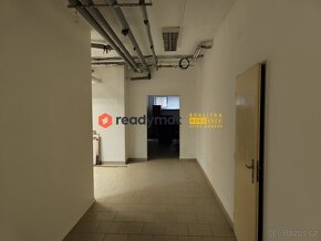 Pronájem komerčních prostor 400 m² , Národní třída, Hodonín - 4