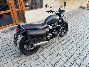 Triumph Street Twin - 4