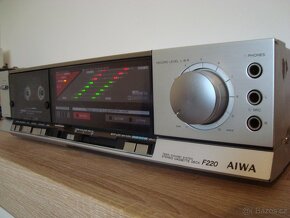 Aiwa F-220 Hi-fi  tape deck - 4