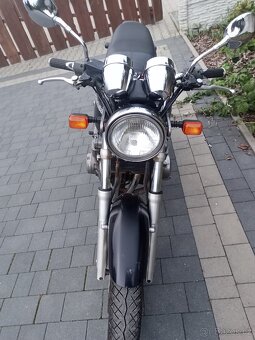 Kawasaki Zephyr 550 - 4