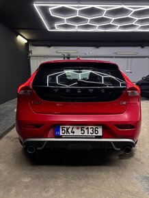 Volvo v40 Ř-design 2015 rok - 4