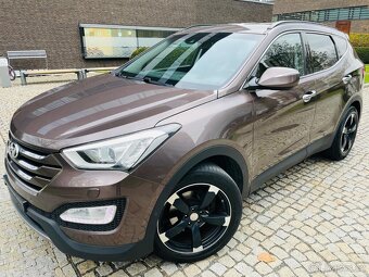 Hyundai Santa Fe 2.2 4x4 AUT VÝHŘEV LED KAM TAŽNÉ SERVISKA - 4