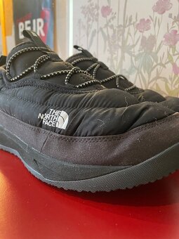 The north face NSE LOW 39. - 4