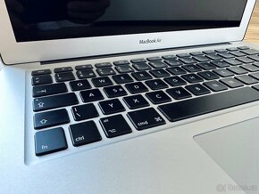 Prodám Macbook Air 13 2017 silver 256gb - 4