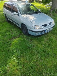 Renault Megane 1.9 - 4