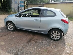 MAZDA 2 BENZÍN 1.3 ROK VÝROBY 2009 STK 2026/ZÁŘÍ - 4