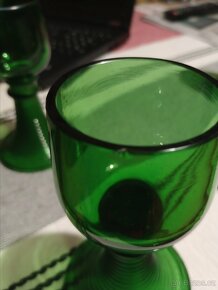Zelené skleničky na víno - 4