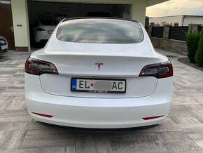 Tesla model 3 model 2022 - 4