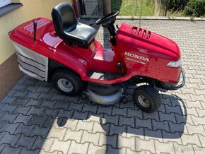 Zahradní traktor HONDA HF 2417 - 4