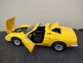 Ferrari Dino 246 GTS 1:18 Hotwheels - 4