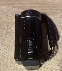 Kamera Sony HDR-PJ200E - 4