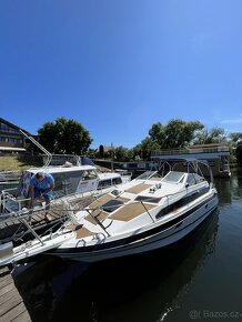 Bayliner 2655, 5.0 V8 mercruiser, nový motor, po renovaci - 4