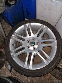 Skoda Superb 2 ALU - original 18" THEMISTO + letni gumy - 4