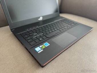 Herní notebook ASUS ROG Zephyrus M GM501GS-EI003T - 4