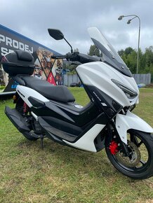 NOVINKA skútr Buffler SM125R + ZDARMA příslušenství - 4