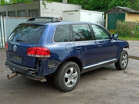 NÁHRADNÍ DÍLY - VW TOUAREG 2,5TDi 128KW BAC, barva D5Q - 4