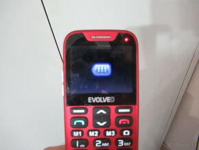 Mobilní telefon EVOLEVEO - 4