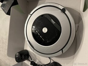 Robotický vysavač i Robot ROOMBA 886 - 4