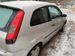 Ford fiesta 1.4 TDCi. 2005 - 4