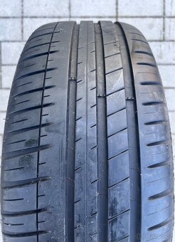 Octavia - 18” Pegasus + letní 225/40 Michelin 95% - 4