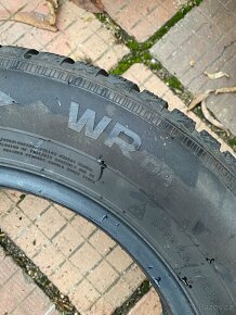 Zimní pneu Nokian WR D4 195/65 R15 - 4