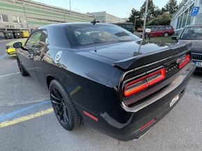 Dodge Challenger V8 5,7 R/T automat - 4