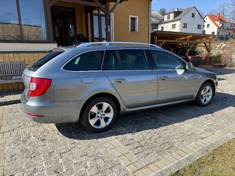 ŠKODA SUPERB KOMBI 2011 2.0TDI 103kw DSG ELEGANCE - 4