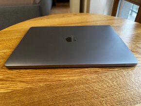 MacBook Pro 13 TOP STAV - 4