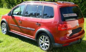 VW TOURAN 2,0 TDi CROSS - 4