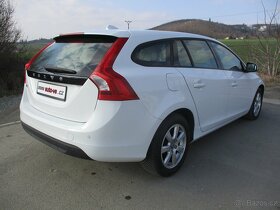 Volvo V60 2.0D3 V5 120kW NAVI MANUÁL XENON - 4