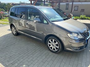 Vw Touran 2.0Tdi dsg highline 2008 7 míst - 4